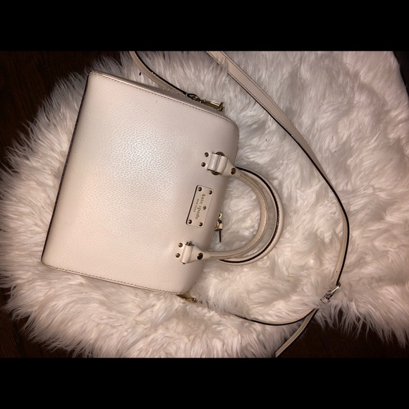 Handbag - Picture 3 of 4